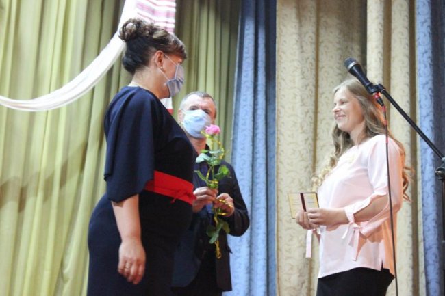 Сімом багатодітним матерям з Волині вручили почесні відзнаки. ФОТО