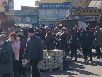У Луцьку можуть надовго закрити ринки, які працюють під час карантину