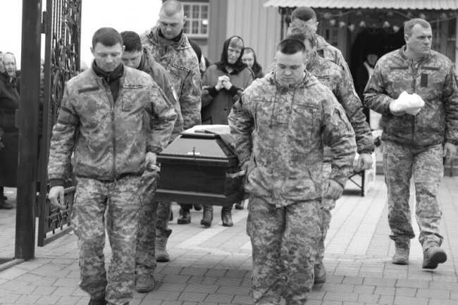 У Луцьку попрощалися з Героєм Святославом Каразією