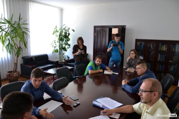 Прокурор Волині пообіцяв «розібратися» із цінами на закордонні паспорти