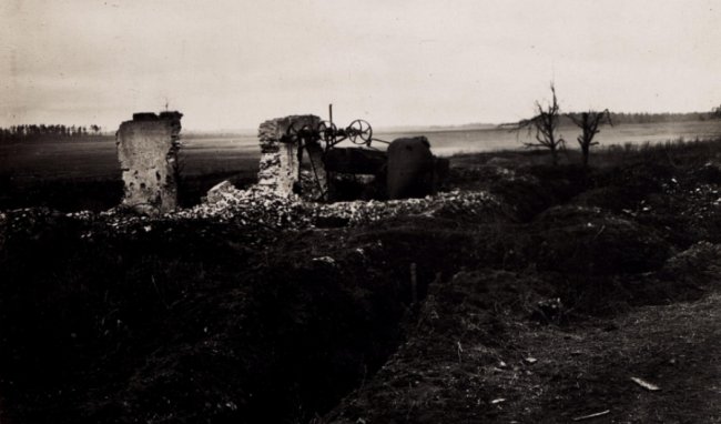 Руїни храмів на Волині на столітніх фотографіях