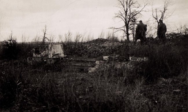 Руїни храмів на Волині на столітніх фотографіях