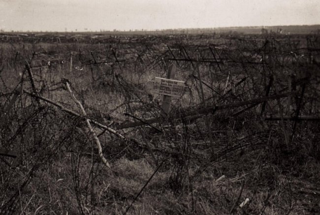 Руїни храмів на Волині на столітніх фотографіях