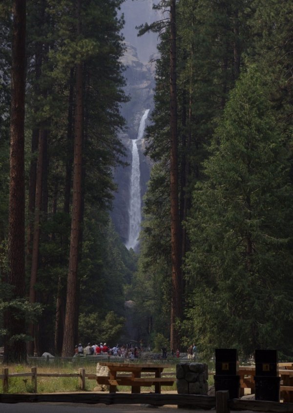 Йосемітский водоспад, Каліфорнія, США