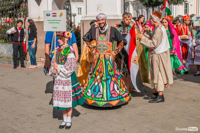 Від Мексики до Індії: грандіозний міжнародний фестиваль стартував у Луцьку. ФОТО