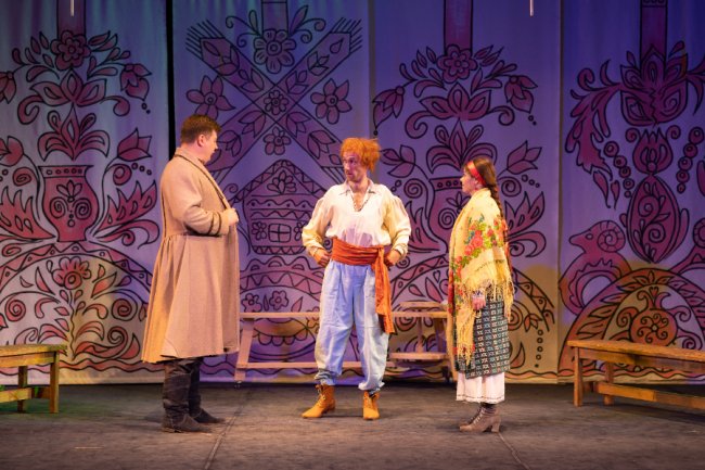 До Гончарівки на сватання чи побачити крізь замкову щілину правду: які вистави покажуть у Луцьку 4 – 8 грудня