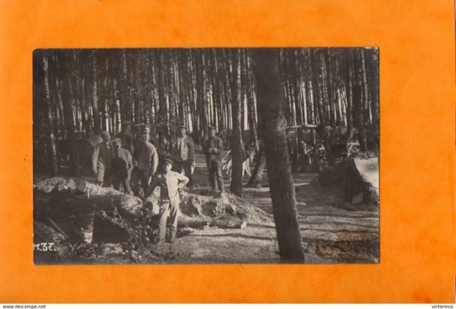 На аукціоні продають столітні фото з Голоб