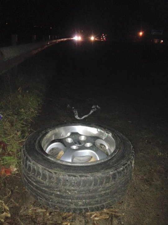 Аварія поблизу Луцька: колесо відкотилося на 100 метрів