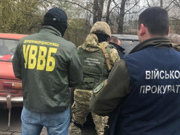 Заламали волинянина, який хотів підкупити прикордонника і возити сигарети в Польщу. ВІДЕО