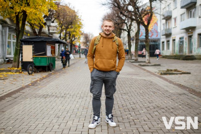 «Ми ще побуваємо у звільненому Маріуполі»: волинянин розповів про оборону міста, полон та повернення додому