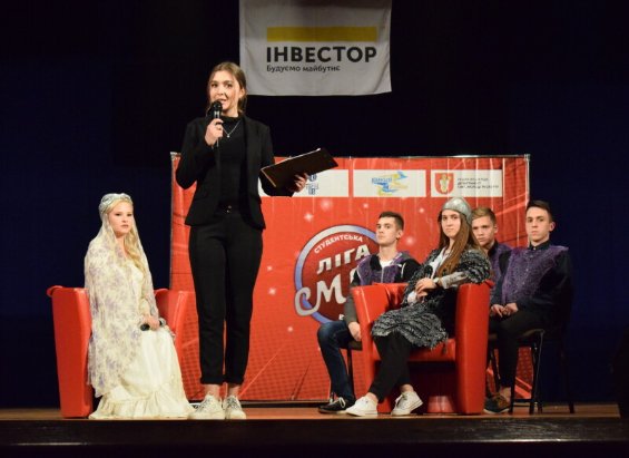 ТОП жартів студентської «Ліги Сміху» у Луцьку. ФОТО*