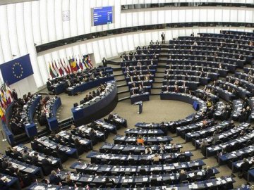 Європарламент закликав надати Україні літаки, вертольоти і ракетні камплекси