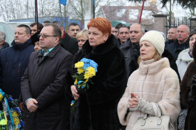 У Луцьку вшанували пам'ять студентів та курсантів, які загинули під Крутами