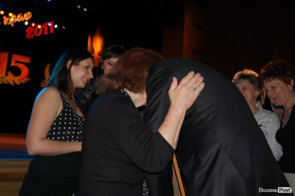 Голову райради Ігоря Волошенюка обліпили обіймами. І чого було хвилюватися?