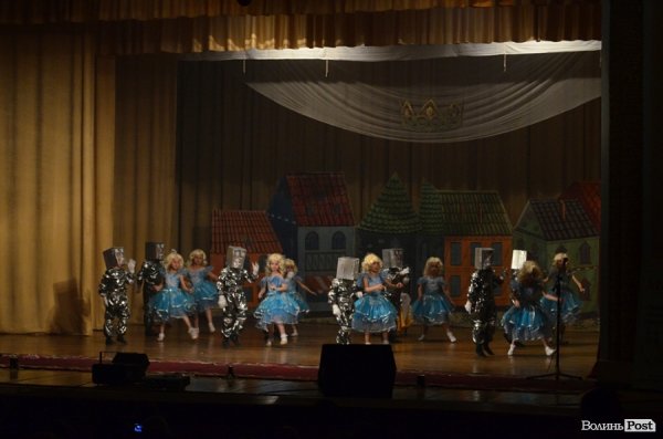 У Луцьку вибирали маленьких принца і принцесу. ФОТО