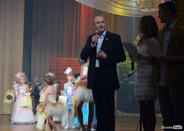 У Луцьку вибирали маленьких принца і принцесу. ФОТО