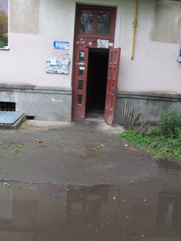 Мешканці Луцька скаржаться на бездіяльність ЖКГ. ФОТО