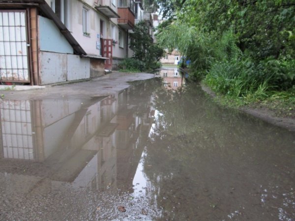 Мешканці Луцька скаржаться на бездіяльність ЖКГ. ФОТО