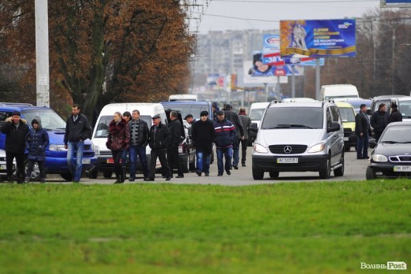 Луцький авторинок. БУДНІ МІСТА