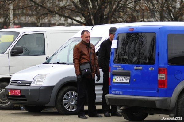 Луцький авторинок. БУДНІ МІСТА