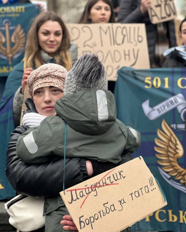 «У мене рак 4 стадії, мій чоловік – 2 роки в полоні»: як українка, чиє фото вразило світ, бореться за свободу коханого