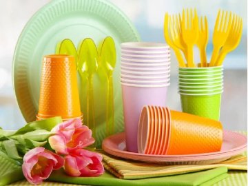 Українців закликають не використовувати одноразовий пластиковий посуд під час посту