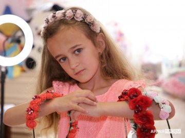 6-річна донька загиблого бійця 14 ОМБр зібрала гроші на два тепловізори. ВІДЕО