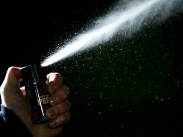 Дорожній конфлікт: у Києві чоловік розпилив балончик газу в маршрутці