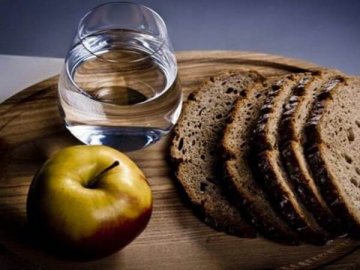 Медики та священники розповіли волинянам, як правильно постити. ВІДЕО