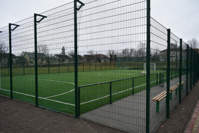 У Горохові відкрили футбольне поле зі штучним покриттям. ФОТО