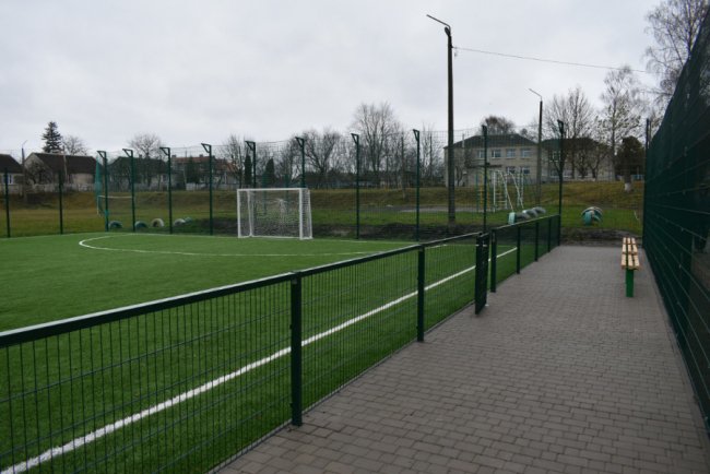 У Горохові відкрили футбольне поле зі штучним покриттям. ФОТО