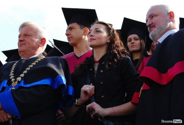 У Волинському національному університеті вітали магістрів