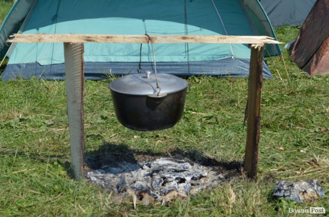 Спека в наметах і аншлаг у зоні купання: як фестивалить «Бандерштат». ФОТО