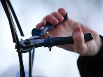 У Луцьку затримали крадія кабелю