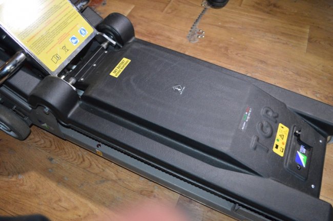 У волинську школу придбали спецпідйомник для дітей-візочників