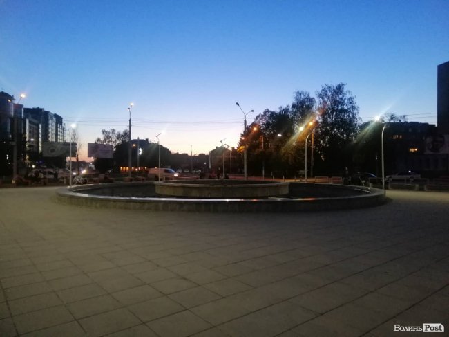 Біля «Променя» демонтували гігантську писанку