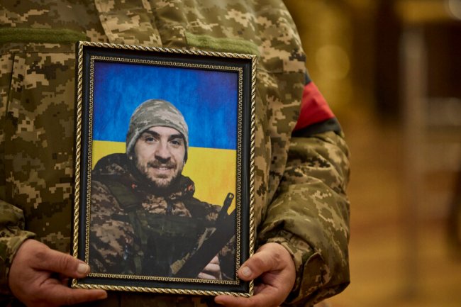 Луцьк - у скорботі: поховали двох воїнів, які загинули від російських куль