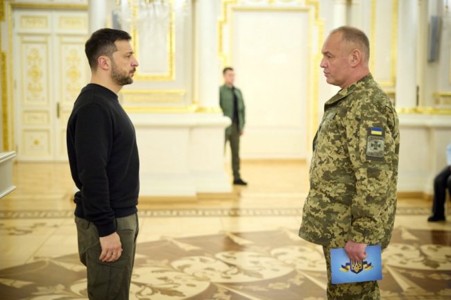 Герой України з Волині отримав від Президента сертифікат на квартиру