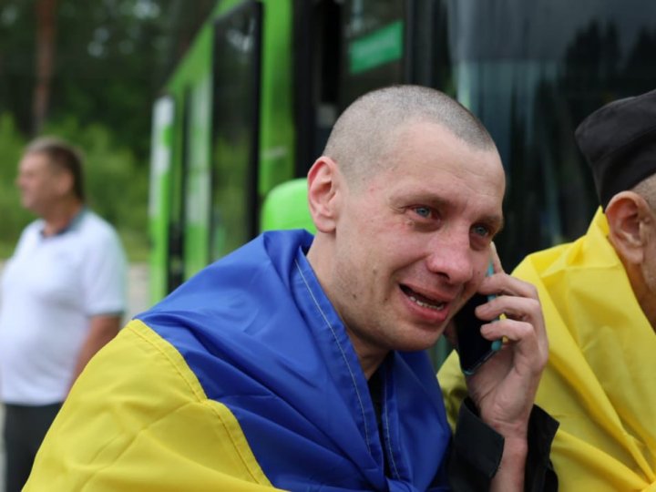 Два роки полону: Україна повернула додому ще одну групу важкохворих і поранених захисників