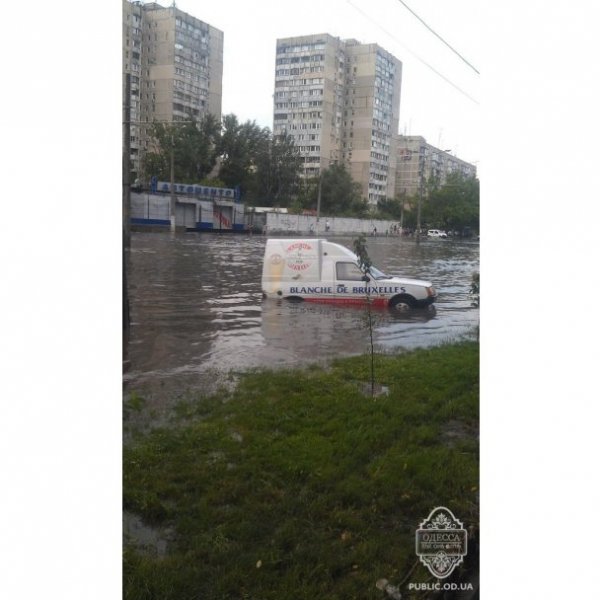 Одесу затоплює три дні поспіль. ФОТО