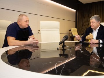 Порошенко привітав кіборга Марченка зі звільненням із СІЗО. ФОТО