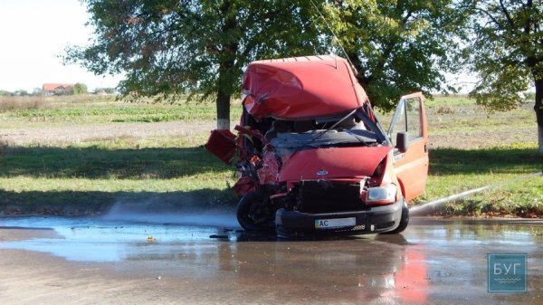 У жахливій ДТП біля Володимира-Волинського постраждали восьмеро осіб. ФОТО
