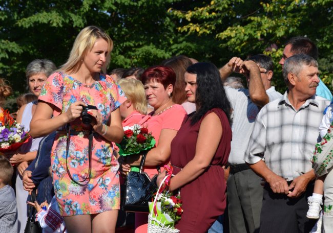 Перший дзвоник у найменшому місті на Волині. ФОТО