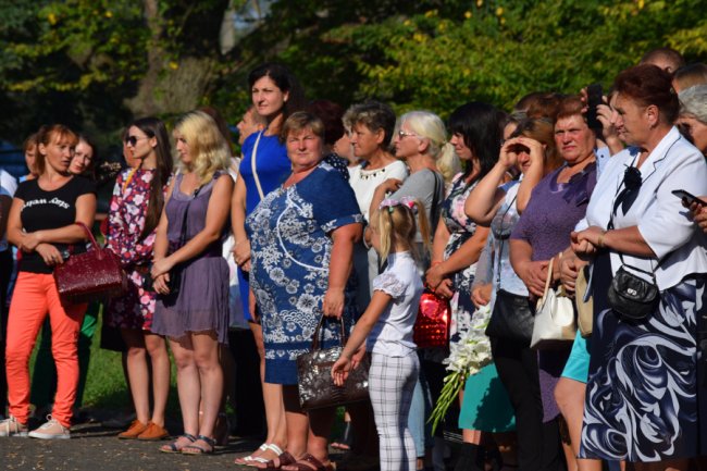 Перший дзвоник у найменшому місті на Волині. ФОТО