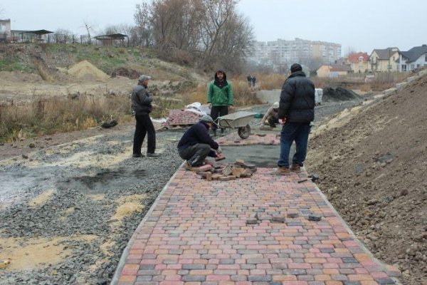 У Луцьку прибирали Сапалаївку. ФОТО