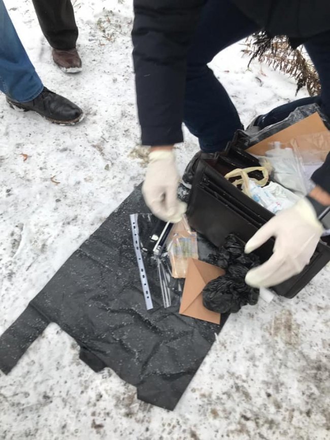 На Волині сільський голова погорів на хабарі. ФОТО