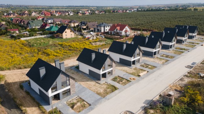 Які котеджі можна купити біля Луцька. ОГЛЯД*