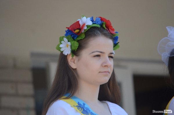 У Луцьку - останній дзвінок для школярів. ФОТО