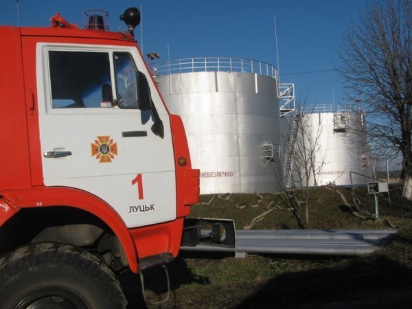 У Луцьку «горіла» нафтобаза. ВІДЕО