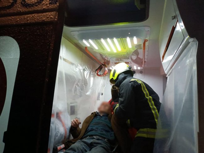 На автодорозі Доманово-Ковель-Чернівці-Тереблече – аварія: водія вантажівки «вирізали». ФОТО